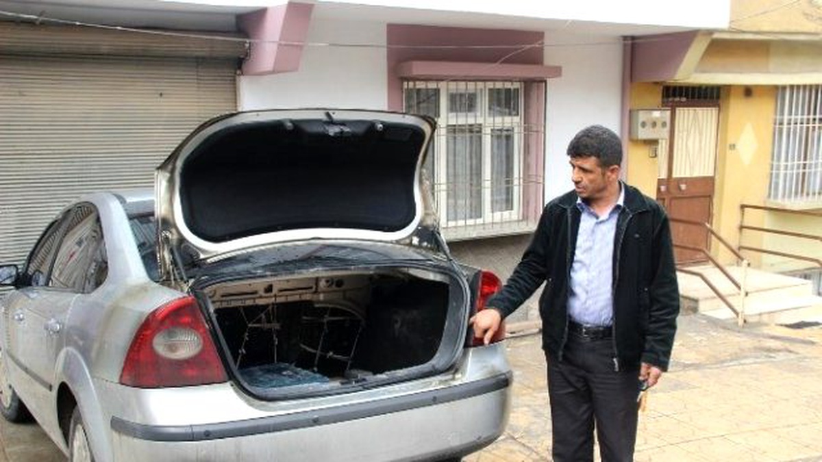 Gaziantep\'te Oto Kundaklama Güvenlik Kamerasında
