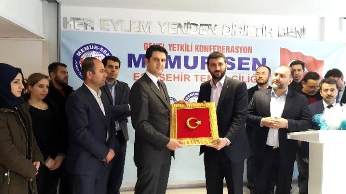 Genç Memur-sen\'de Bayrak Değişimi