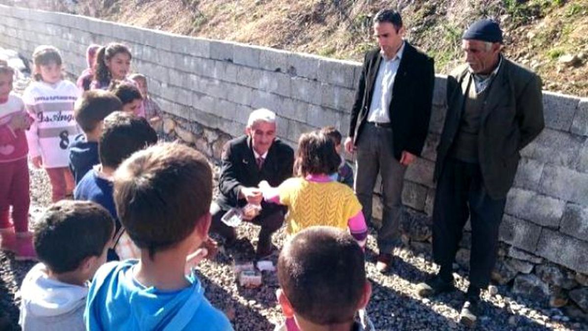 Hakkari\'ye Terör Nedeniyle Göç Eden Ailelere Destek