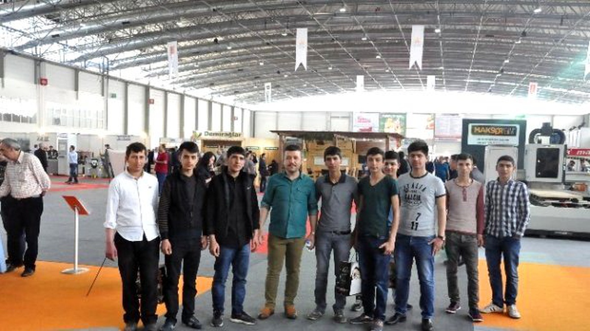 Kahta Metem Öğrencileri Ahşap İşleme ve Yan Sanayi Fuarına Katıldı
