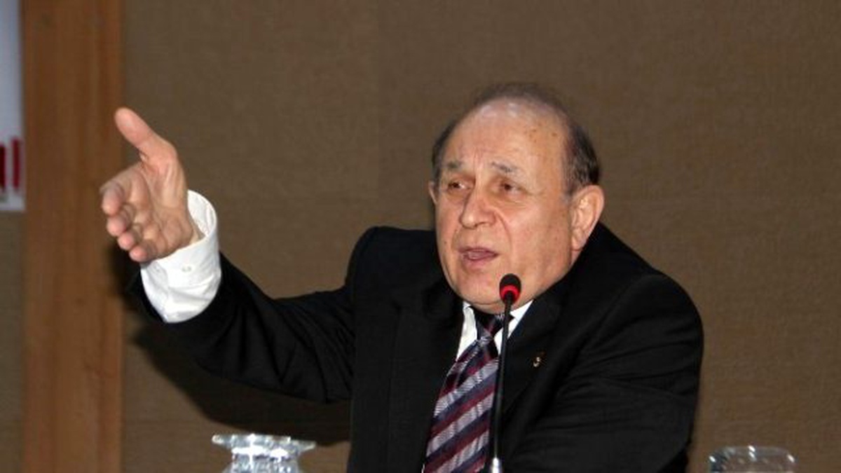 Meclis Anayasa Komisyonu Başkanı Burhan Kuzu Şanlıurfa\'da