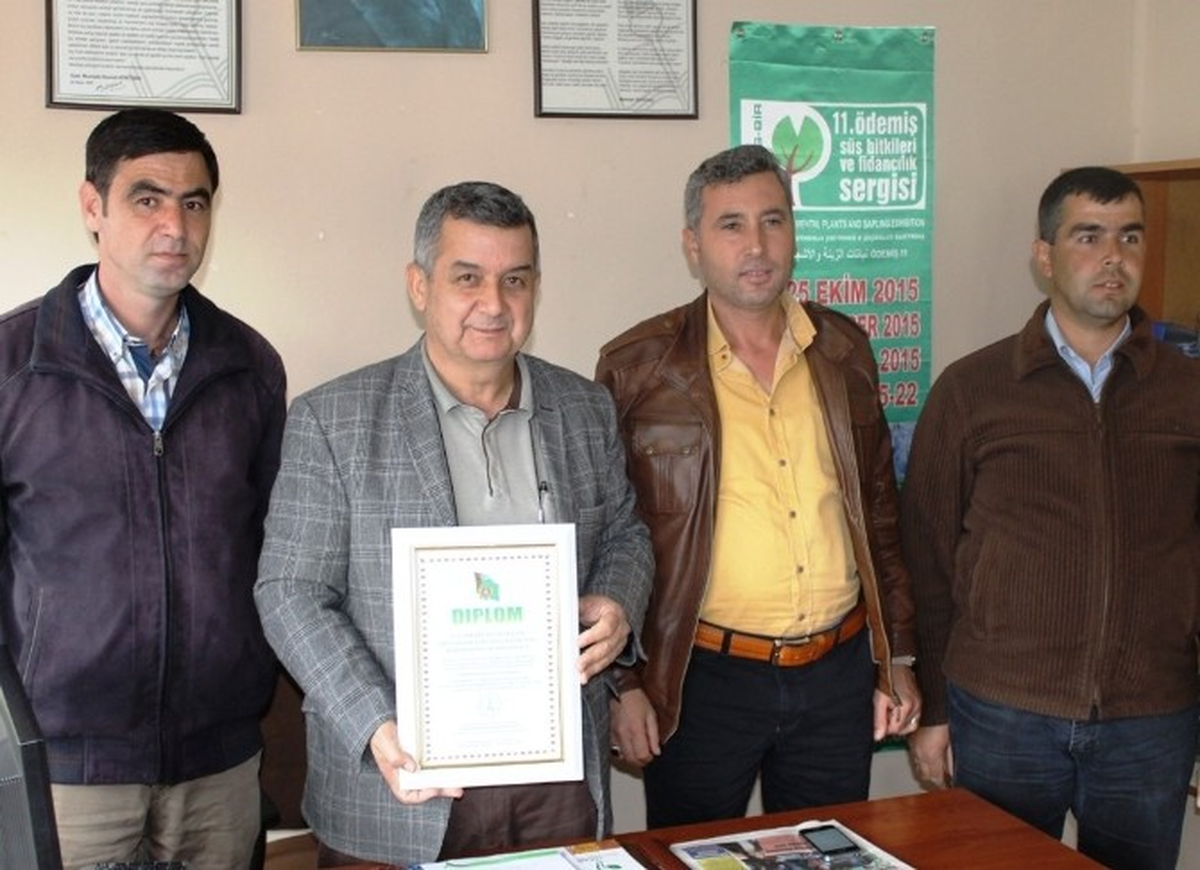 Ödemiş\'teki Süs Bitkileri Üreticileri Türmenistan\'daki Fuara Katıldı