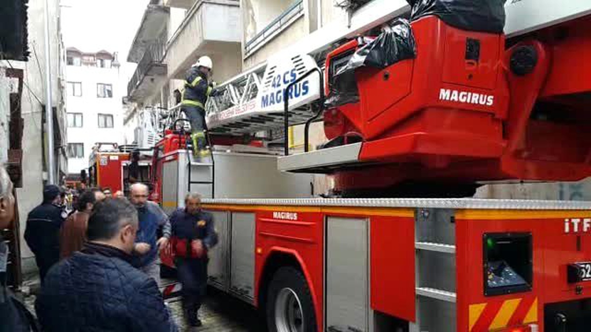 Ordu Alevlerin Arasında Kalan 5 Yaşındaki Oğlunu Kurtardı