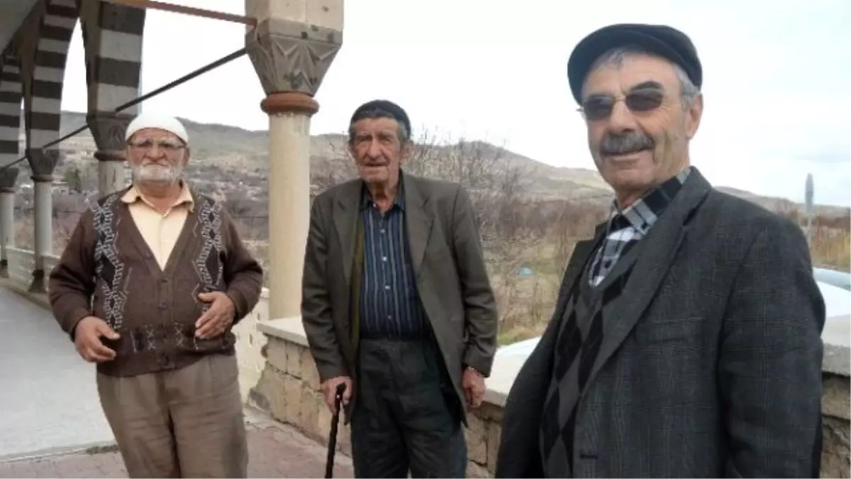 Kimsenin Bilinmediği 150 Kelimelik Gizli Dil Var Olma Savaşı Veriyor