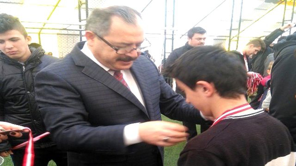 Özel Sporcular Burhaniye\'den Madalyayla Döndü