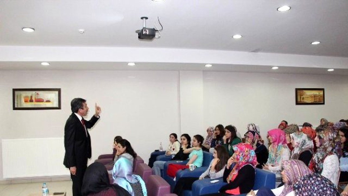 Sgk İl Müdürlüğü Erü Öğrencileri İçin Seminer Düzenledi