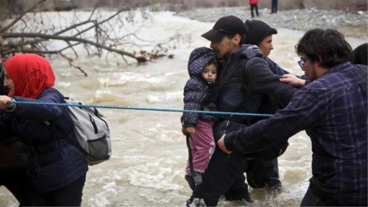 Sığınmacılara 'Broşürle' İnsanlık Dışı Tuzak