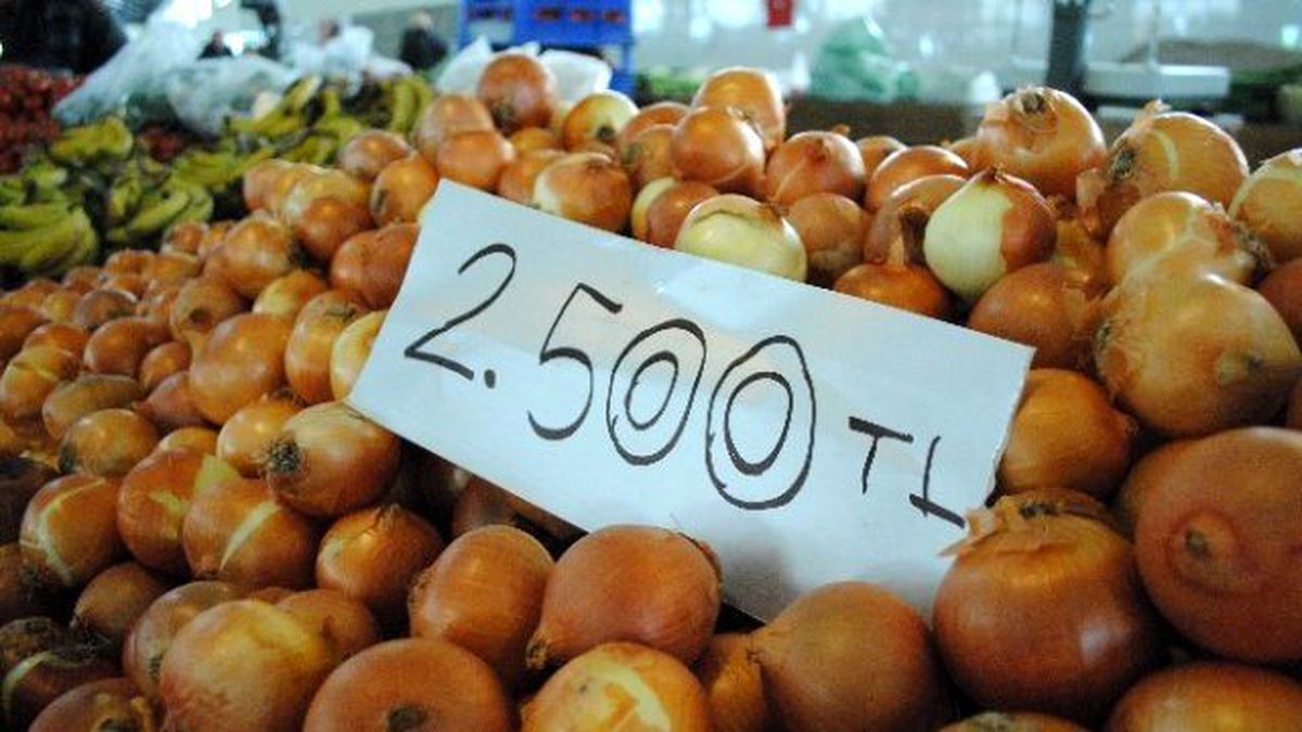 Soğanın Fiyatı Cep Yakıyor