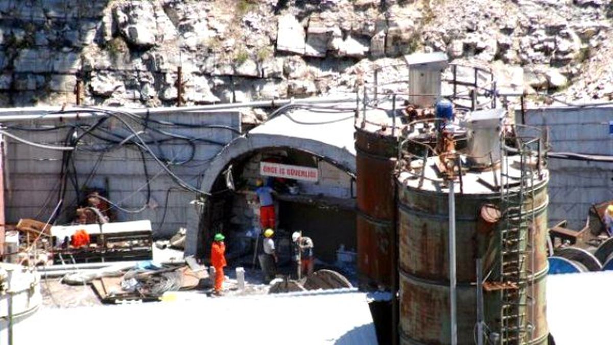 Soma'da, Cep Mesajıyla İşten Çıkartılan 2832 Madenciye Tazminat Sürprizi
