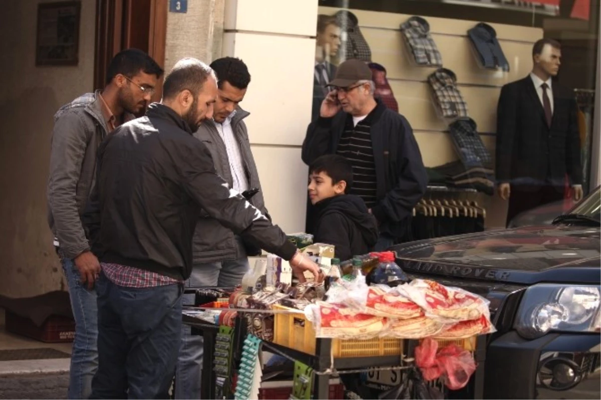 Suriye Ekmeği Adana\'da Fırıncıları Vurdu