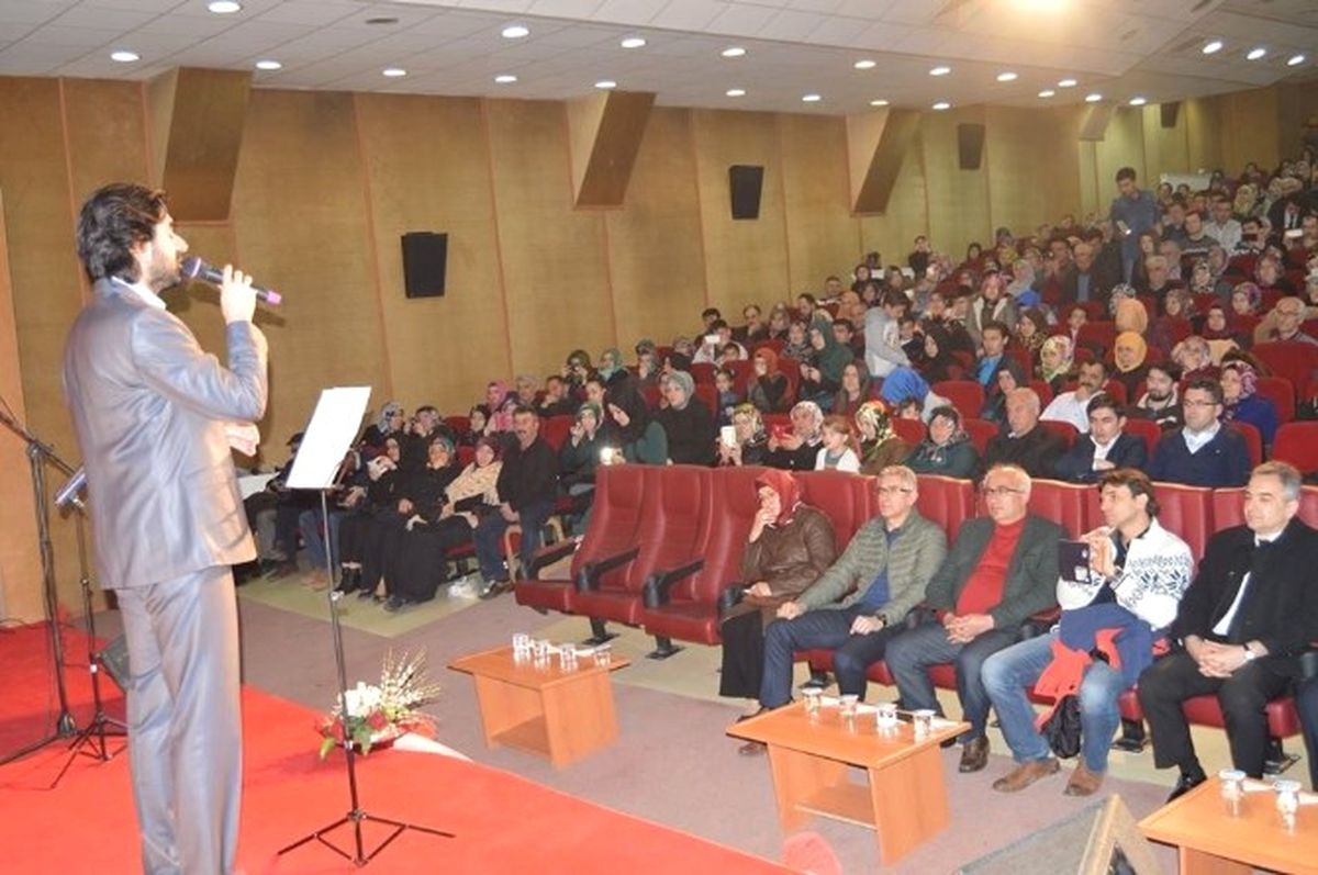 Tavşanlı\'da Çanakkale ve Şiir Dinletisi Programı