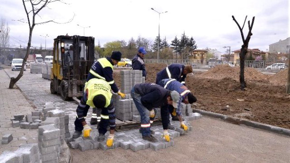 Tepebaşı Belediyesi\'nden Çevre Yoluna Park Düzenlemesi