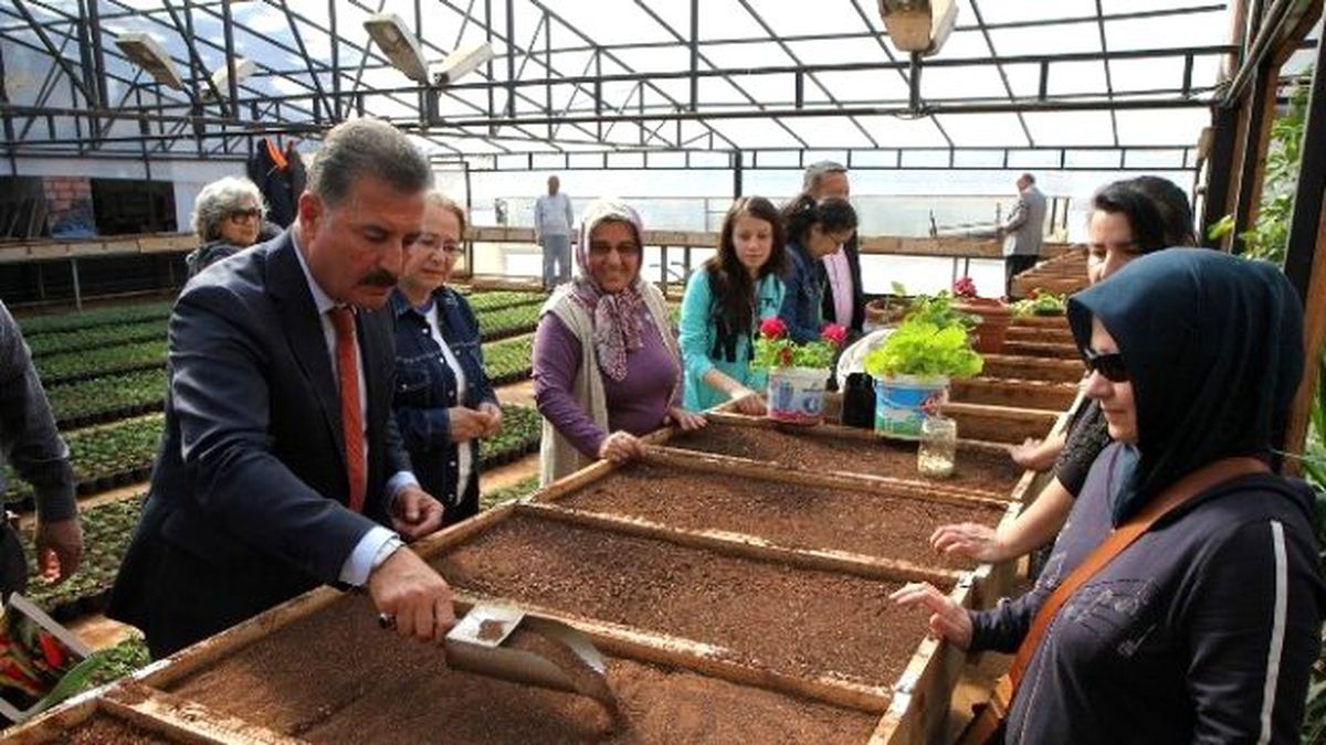 Toroslar\'da Mahkum Eşlerine Eğitim