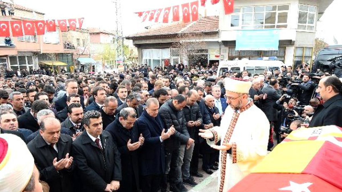 Umut Bulut\'tan Büyük Fedakarlık