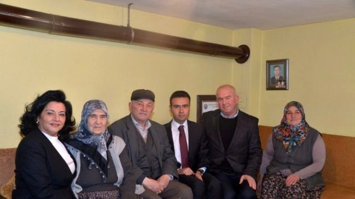 Vali Civelek\'ten Şehit Ailesine Ziyaret