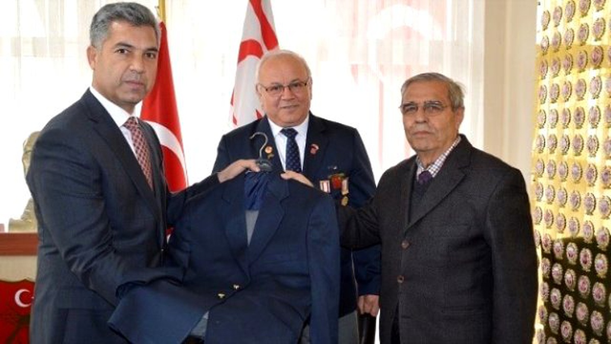 Vali Hamza Erkal\'dan Gazilere Tören Kıyafeti