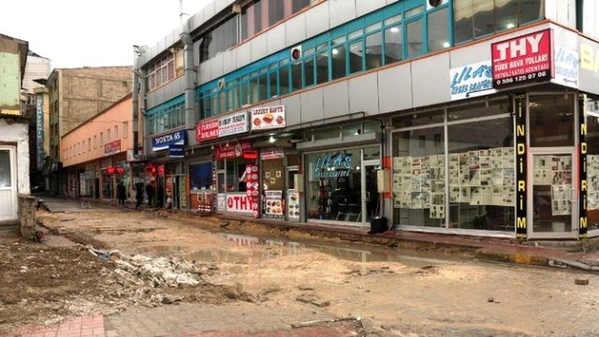Zerbank 2. Sokak Kapatıldı