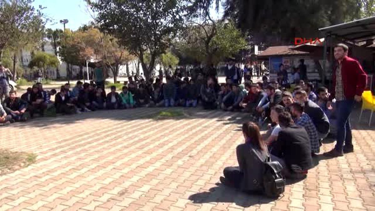 Antalya Akdeniz Üniversitesi\'nde Nevruz Kutlaması Yapmak İsteen Gruba Polis Müdahale Etti