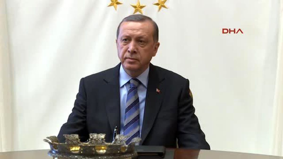 Başbakan Davutoğlu ile MİT Müsteşarı Fidan Cumhurbaşkanlığı Sarayı\'nda