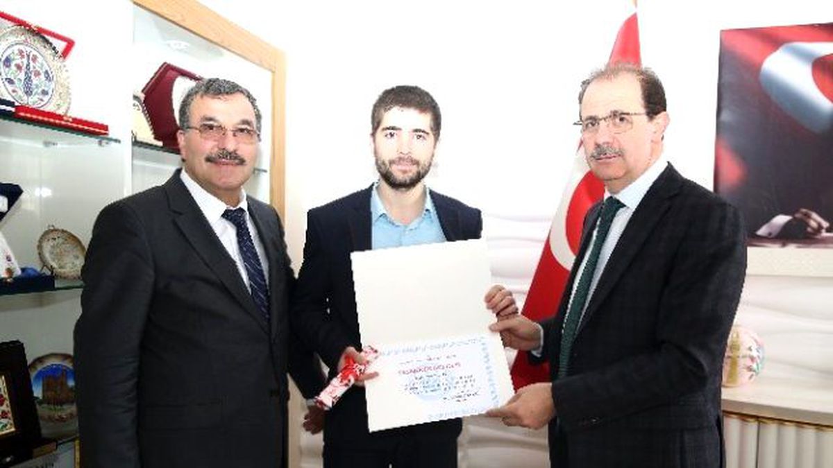 Bayburt Üniversitesi Ar-Ge Yarışmasında Üçüncü Oldu