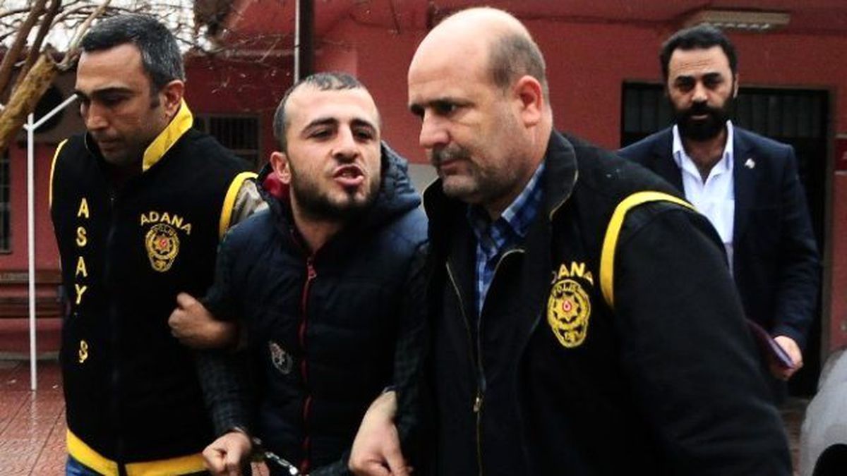 Bindiği Taksinin Sürücüsünü Gasp Etti