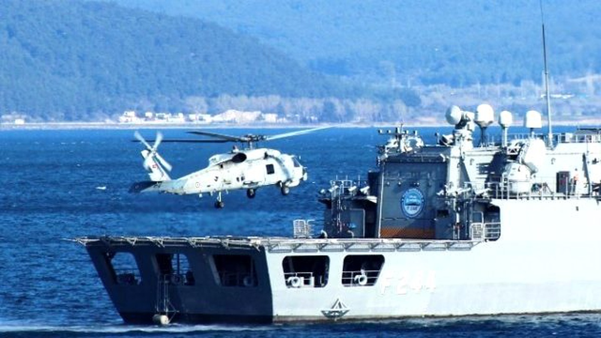 Çanakkale Boğazı\'nda Tören Hazırlıkları