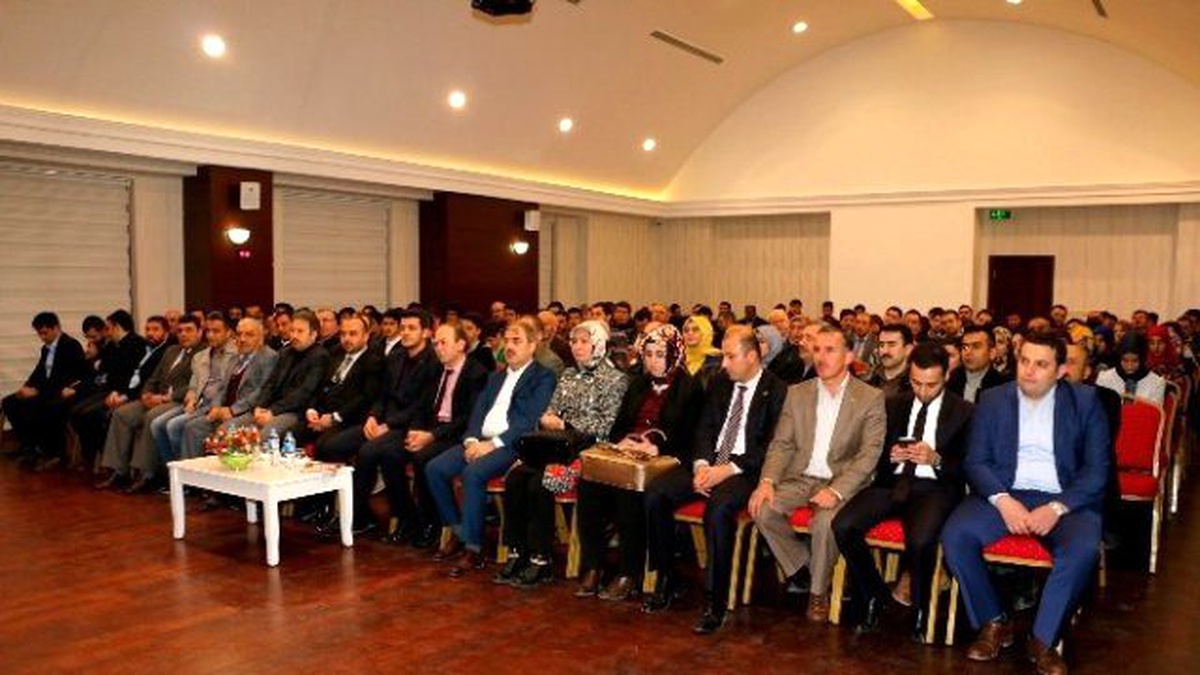 Çankırı\'da \'Medeniyet Fikri ve Eğitim Tasavvuru\' Konulu Konferans