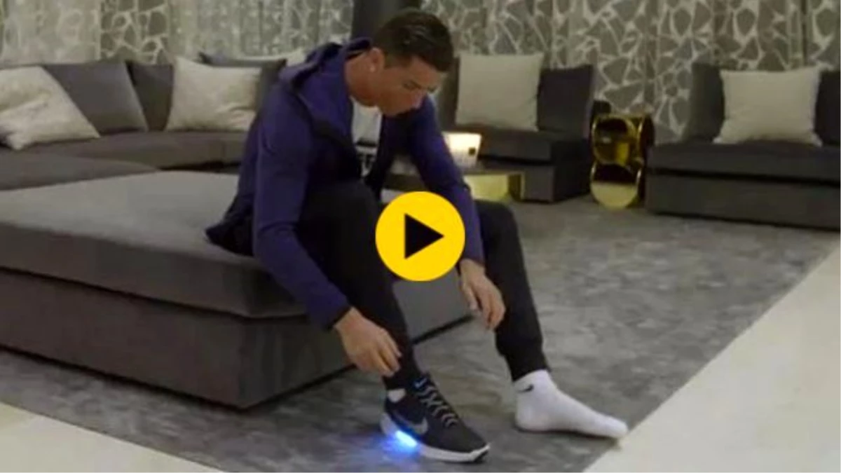 Cristiano Ronaldo\'nun Kendi Kendini Bağlayan Sihirli Ayakkabısı