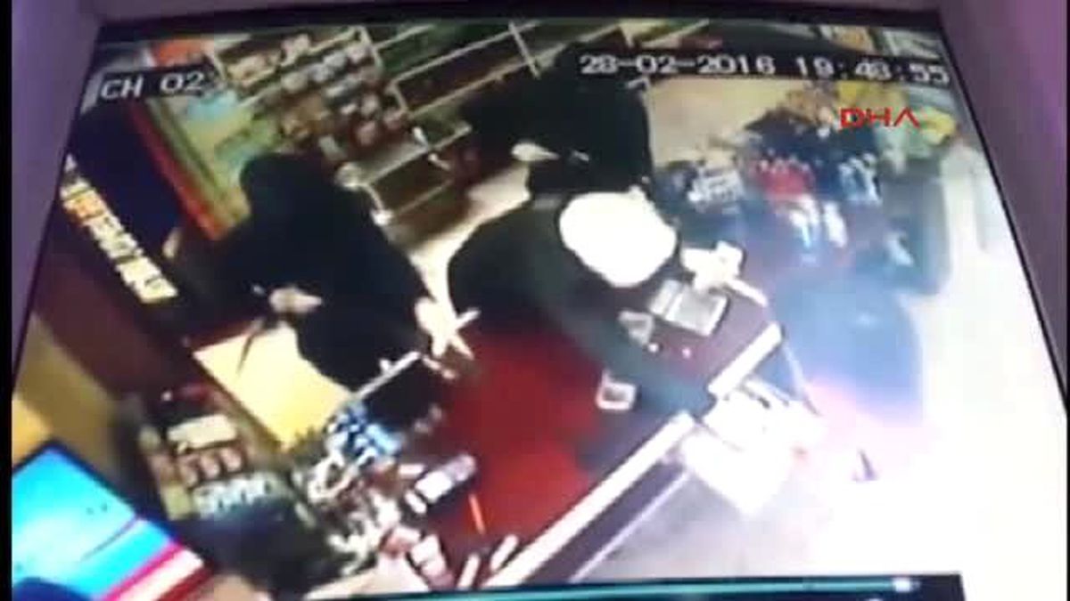 Eczaneyi Soyup Polisle Çatışanlar Azılı Suçlu Çıktı