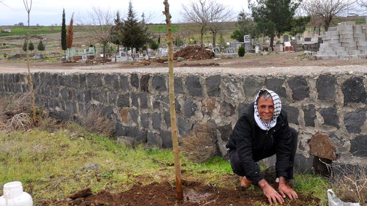 Gülerek Cezasını Çekiyor!