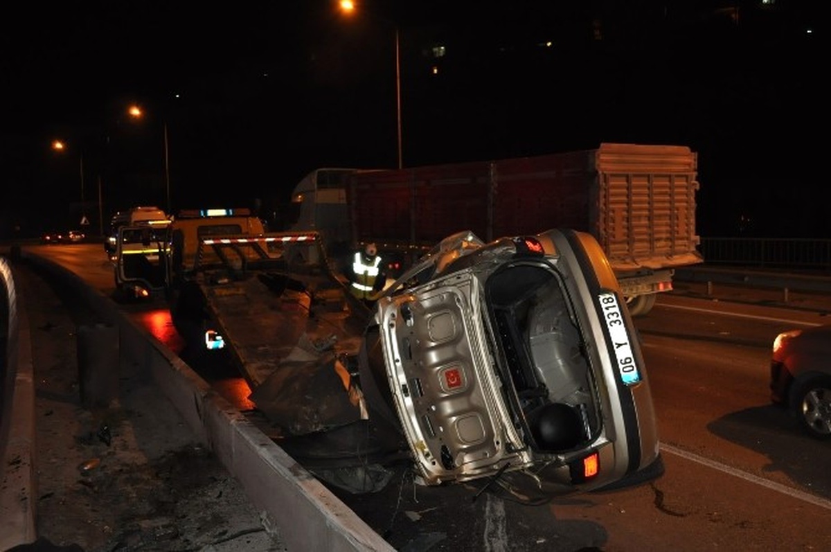 Hurdaya Dönen Otomobilden Sağ Çıktı