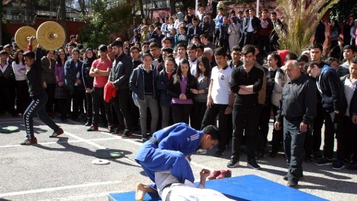 Kahramanmaraş\'ta "Hayata Sporla Hazırlan" Etkinliği