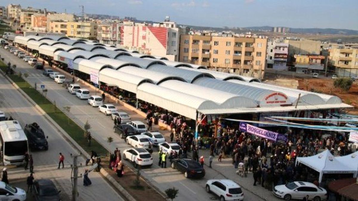 Kapalı Semt Pazarlarının İlki Devdeştinde Açıldı