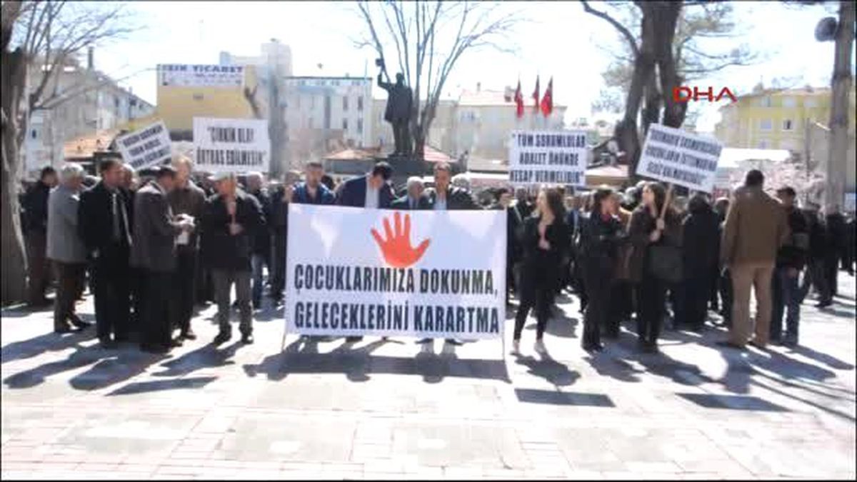 Karaman\'da Sivil Toplum Kuruluşlarından, 10 Çocuğun Cinsel İstismara Uğramasına Tepki