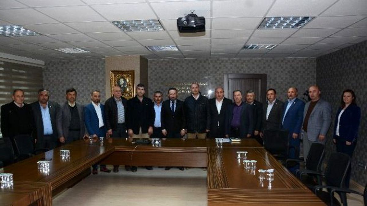 Muhtarlar, İzmit Belediyesi\'ne Teşekküre Geldi