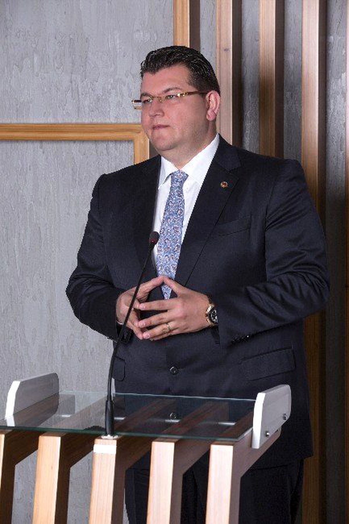 Naslı\'dan İran Uyarısı