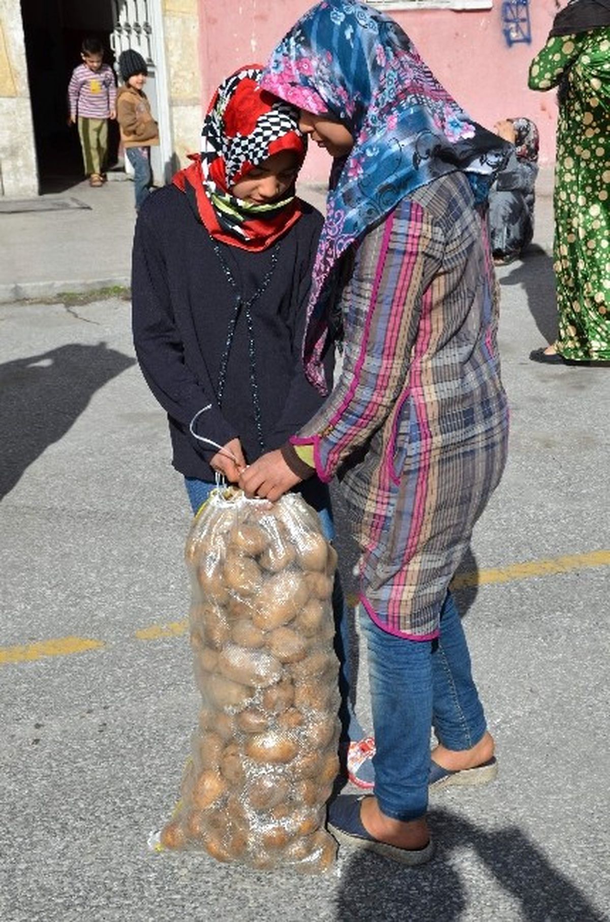 Nevşehir İl Müftülüğü\' Nün Suriyeli Mültecilere Yardımları Devam Ediyor