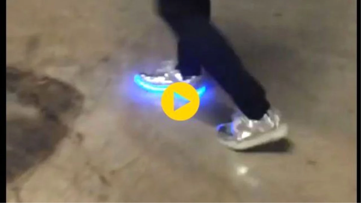 Neymar ve Işıklı Ayakkabıları