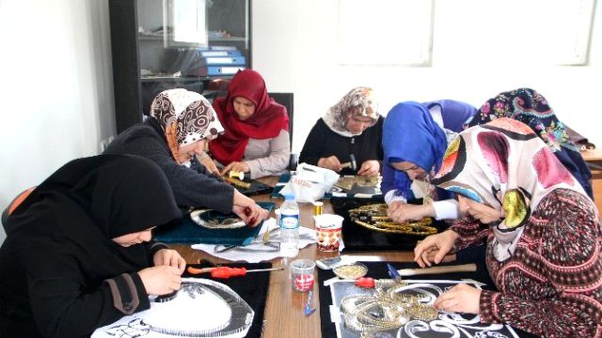 Osmanlı Sanatı Kadın Eliyle Gün Yüzüne Çıkıyor