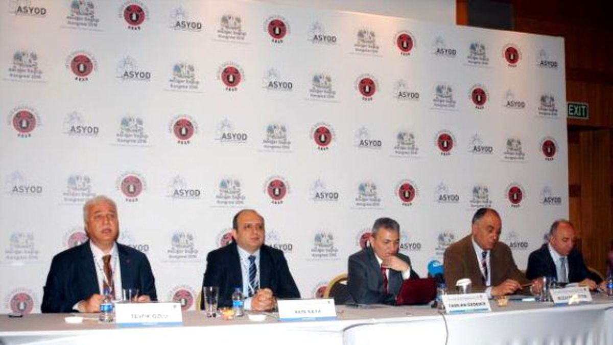 Profesör Özlü: Öksürük Varsa Bir Yerlerde Sorun Vardır