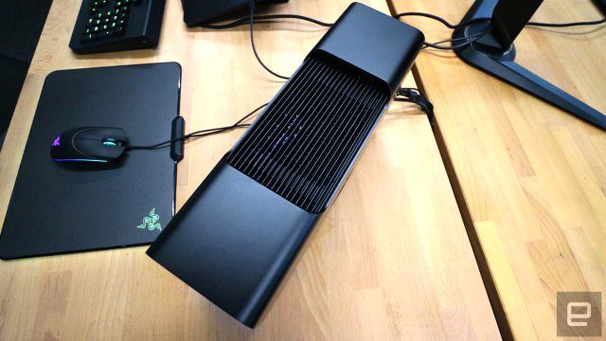 Razer Core : Harici Grafik Ünitesi $500