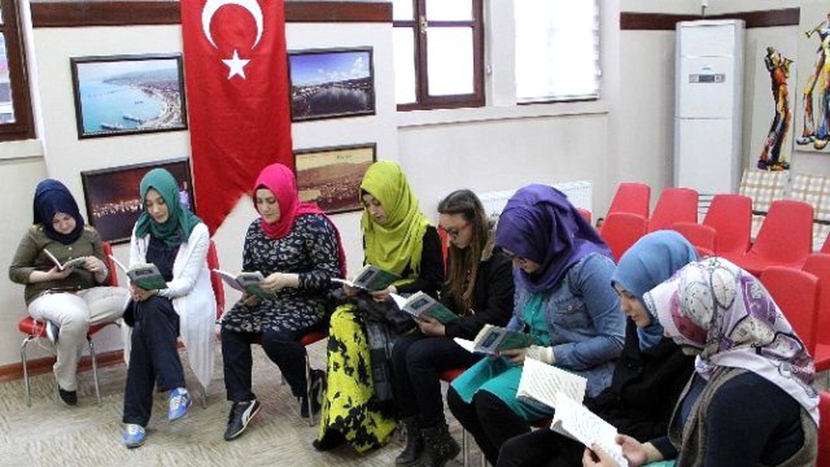 Samsunlu Gençlerden Kitap Okuma Seferberliği