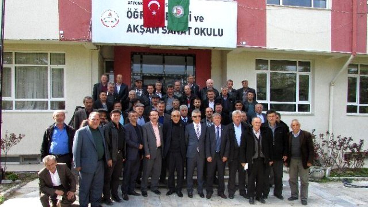 Sandıklı Ziraat Odası Kura ile Köylere Hibe Makina ve Ekipman Dağıttı