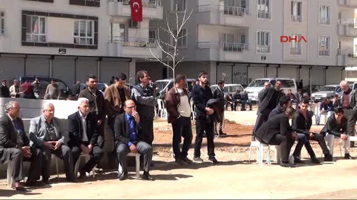 Şanlıurfa - Şehit Polis Birecik\'te Son Yolculuğuna Uğurlandı -1