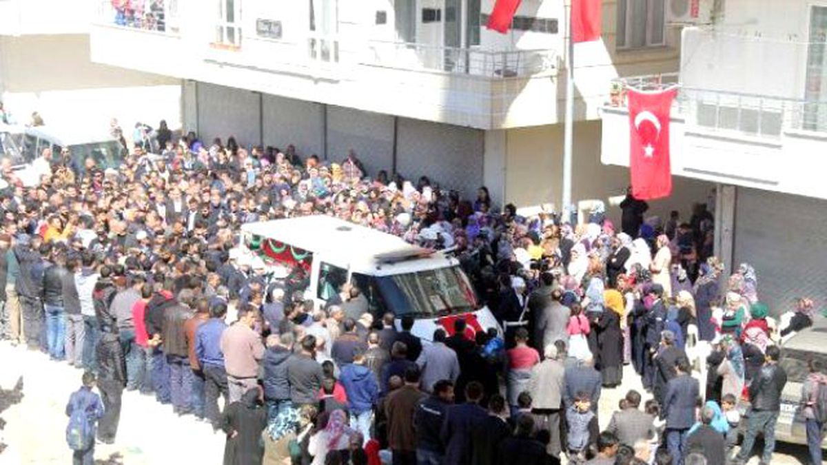Şehit Polis Birecik\'te Son Yolculuğuna Uğurlandı