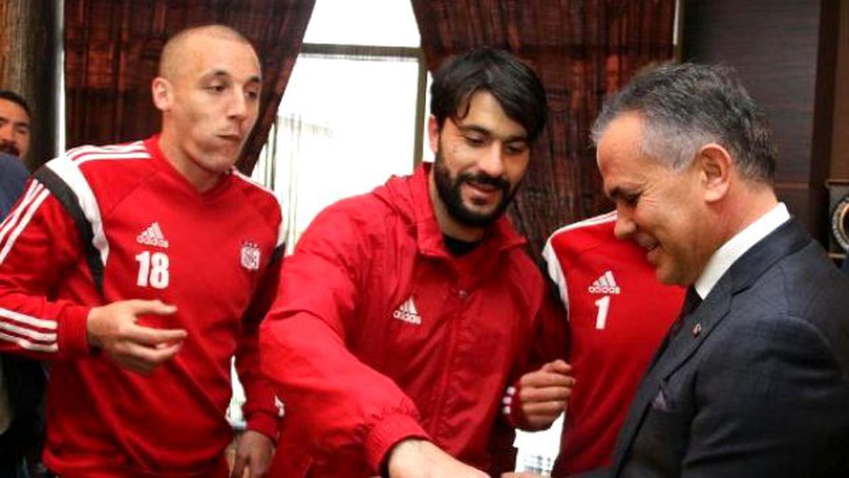 Stso Başkanı Yıldırım\'dan Sivasspor\'a 100 Bin Lira Prim