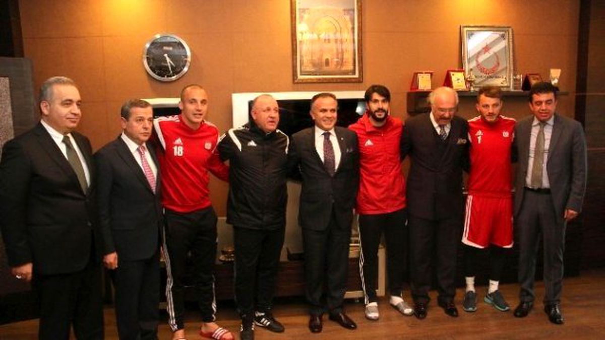 Stso Başkanı Yıldırım\'dan, Sivasspor\'a 100 Bin Lira Prim