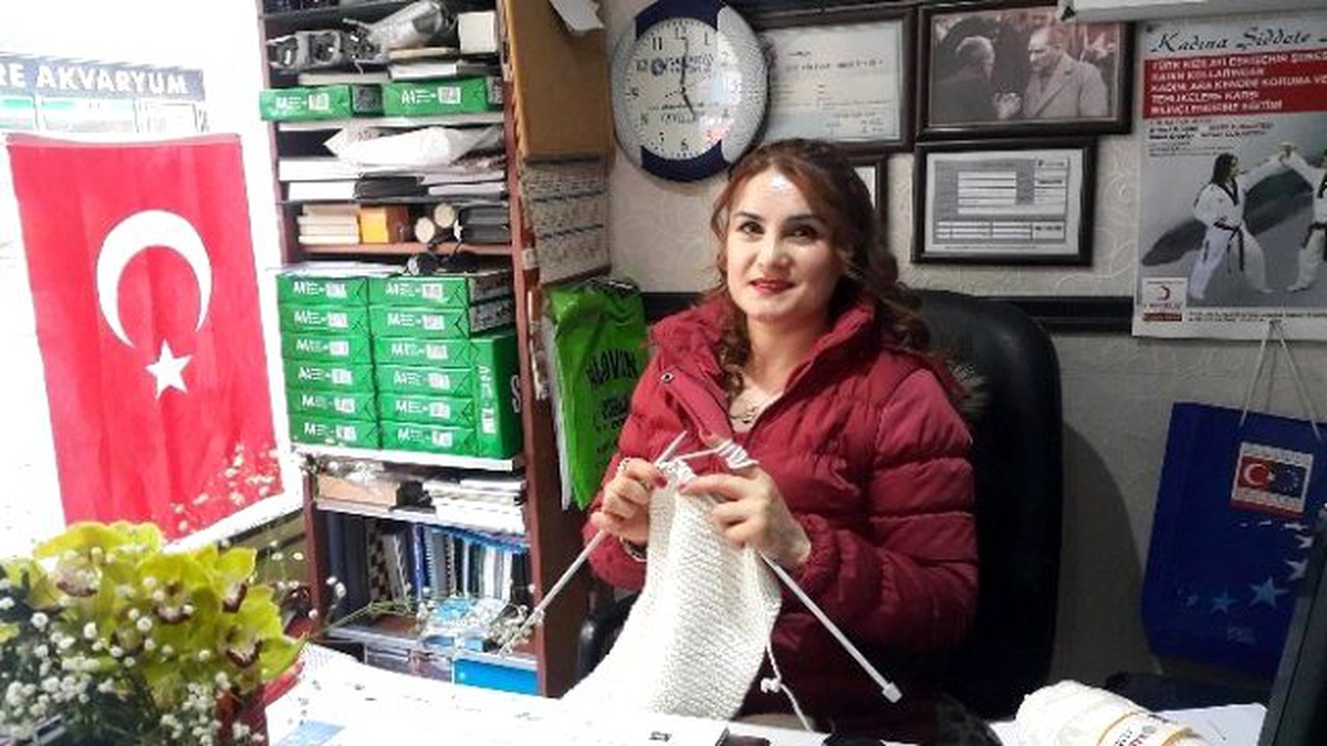 Türk Kızılayı İlmek İlmek Sevgi Örüyor