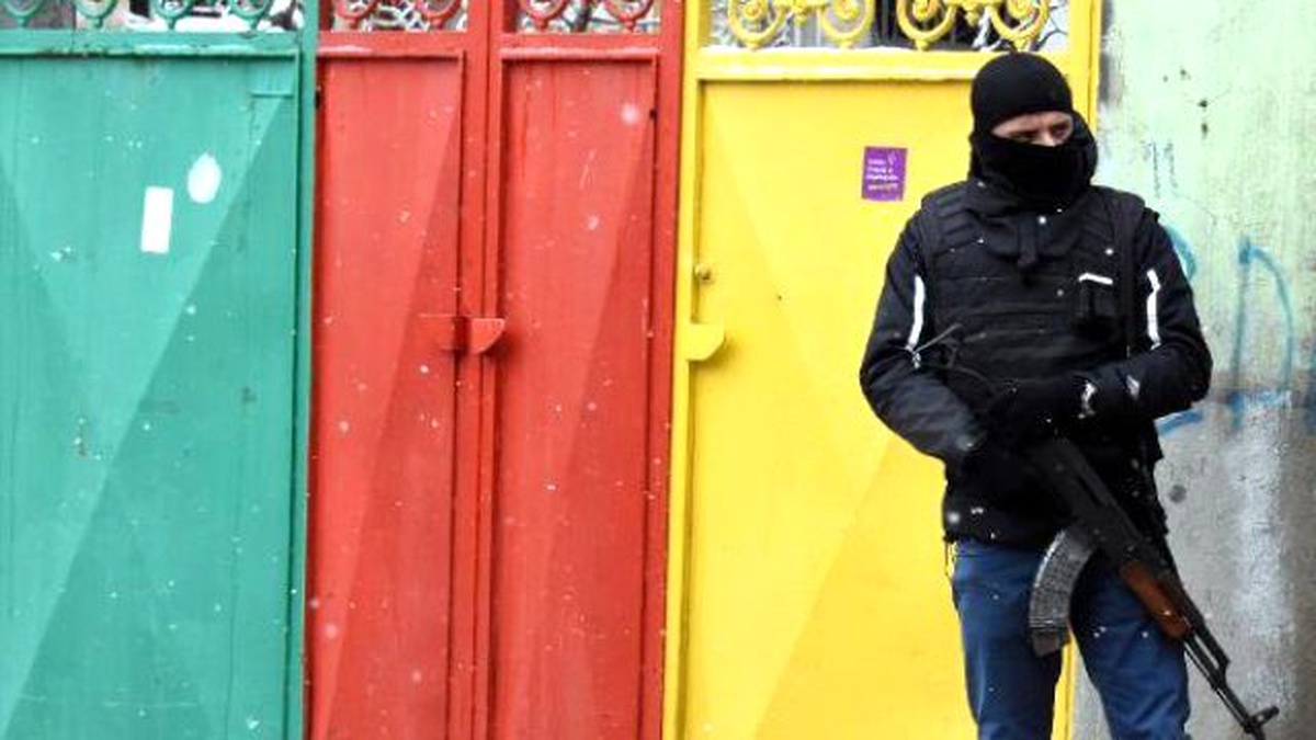 Van\'da 32 Adrese PKK Operasyonu: 19 Gözaltı