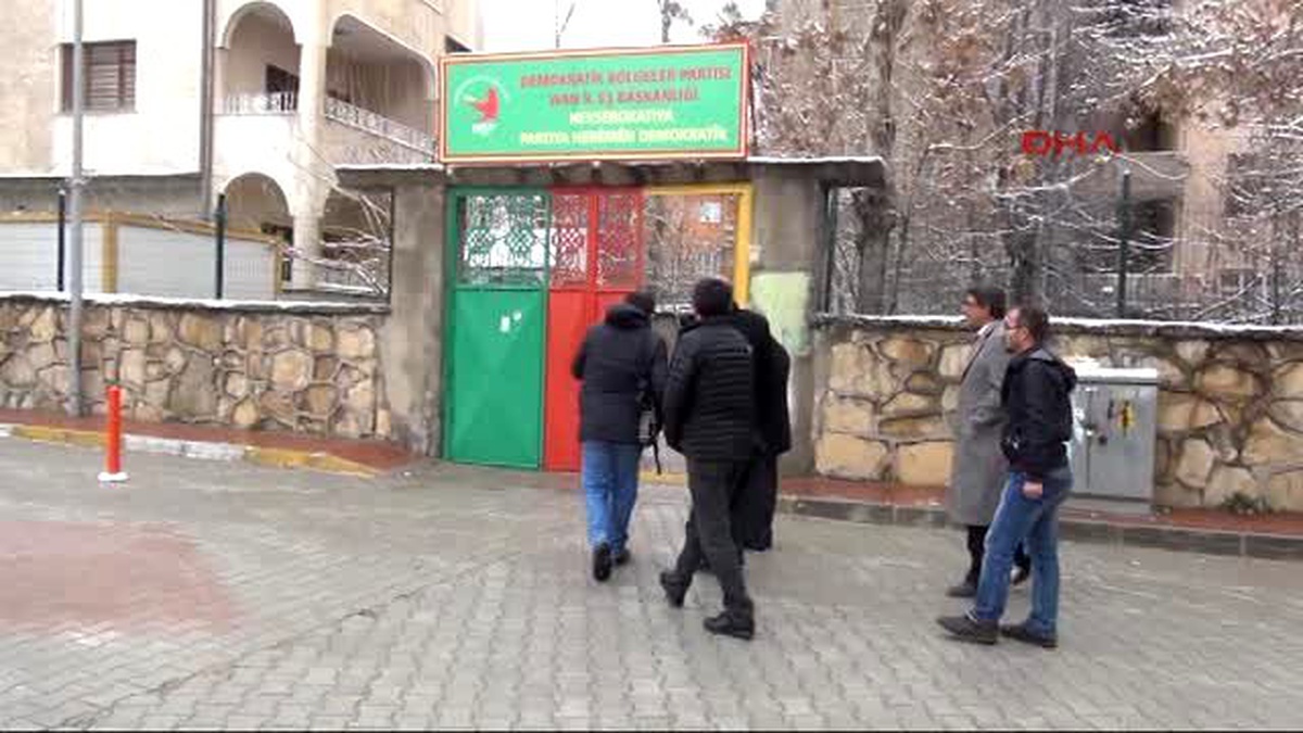 Van\'da 32 Adrese PKK Operasyonu: 19 Gözaltı